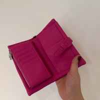 Fuchsia clutch