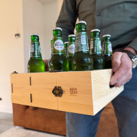Houten Bierhouder – Beer Gear Edition